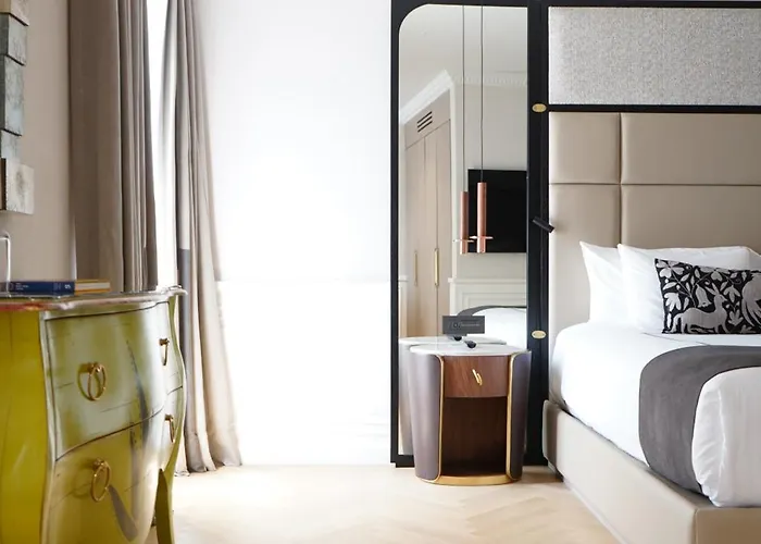 Hotel The Alest 5*