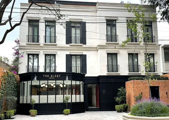 Hotel The Alest 5*
